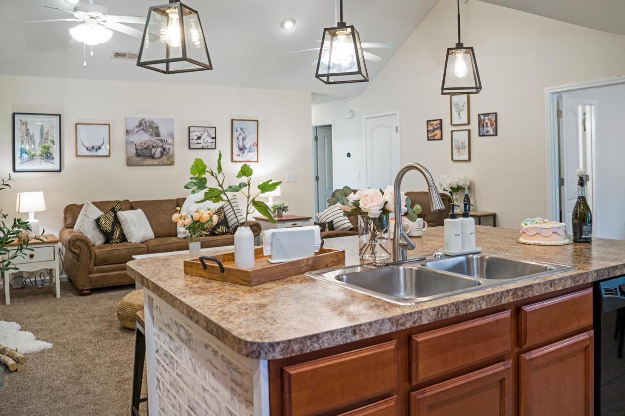 Luxe Quiet Townhouse W/Parking/Pool/By Dollywood Villa Pigeon Forge Eksteriør billede