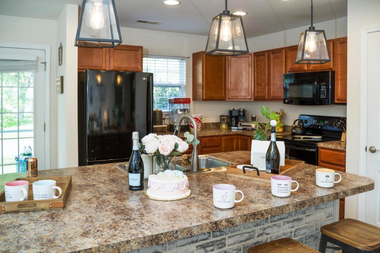 Luxe Quiet Townhouse W/Parking/Pool/By Dollywood Villa Pigeon Forge Eksteriør billede