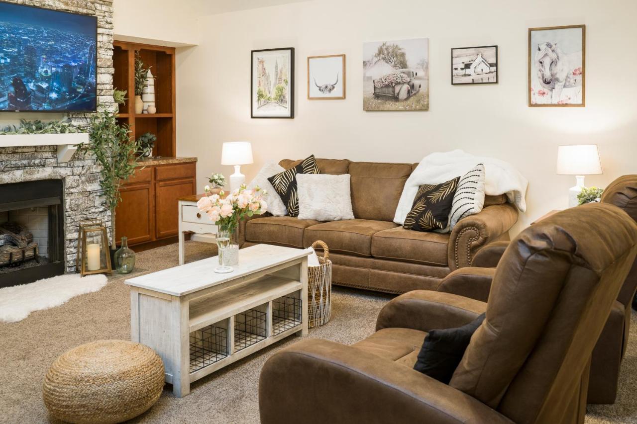Luxe Quiet Townhouse W/Parking/Pool/By Dollywood Villa Pigeon Forge Eksteriør billede